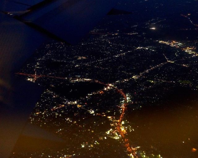 先日の帰りの飛行機から、美しい夜景を眺めることができました🌃
#photographer #nightcity #夜景 #飛行機 #kashiwagi