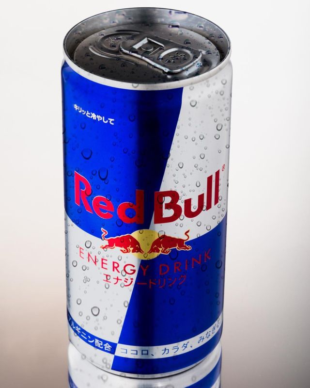 ロケに行く時は、いつもお世話になっています！
#photographer #stilllife #stilllifephotography #redbull #物撮り #ロケ #カメラマン